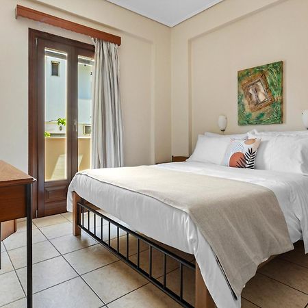 Spetses Center Comfy Apartment ภายนอก รูปภาพ