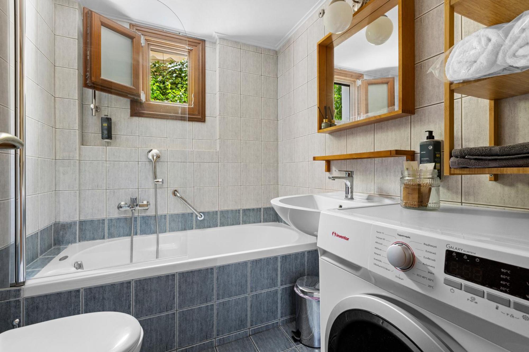 Spetses Center Comfy Apartment ภายนอก รูปภาพ