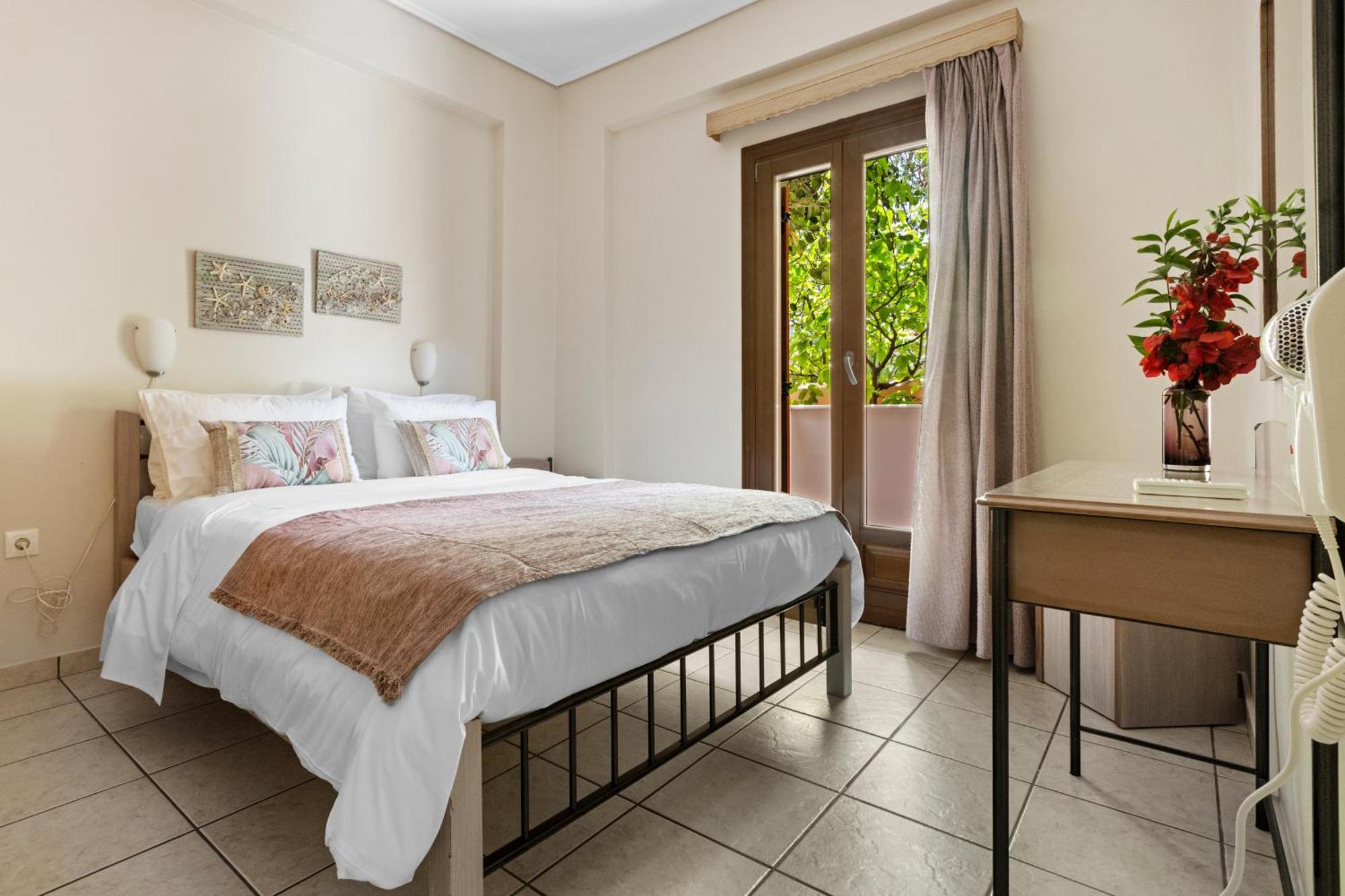 Spetses Center Comfy Apartment ภายนอก รูปภาพ